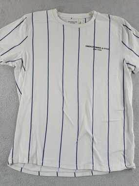 Abercrombie & Fitch Men’s White Vertical-Stripe Crew Tee